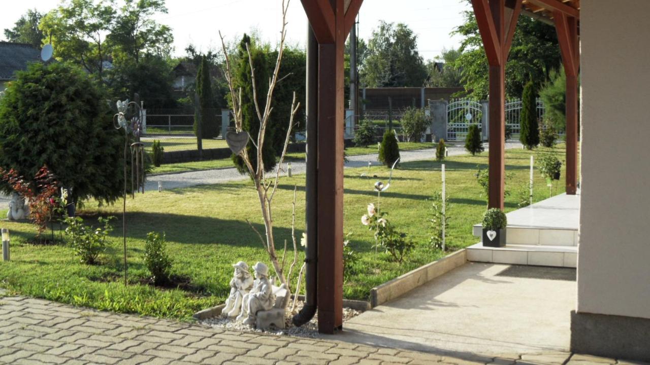 Ferienhaus Am Plattensee Balatonmáriafürdő Exterior foto