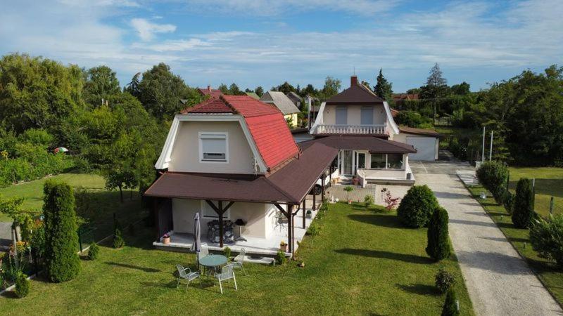 Ferienhaus Am Plattensee Balatonmáriafürdő Exterior foto